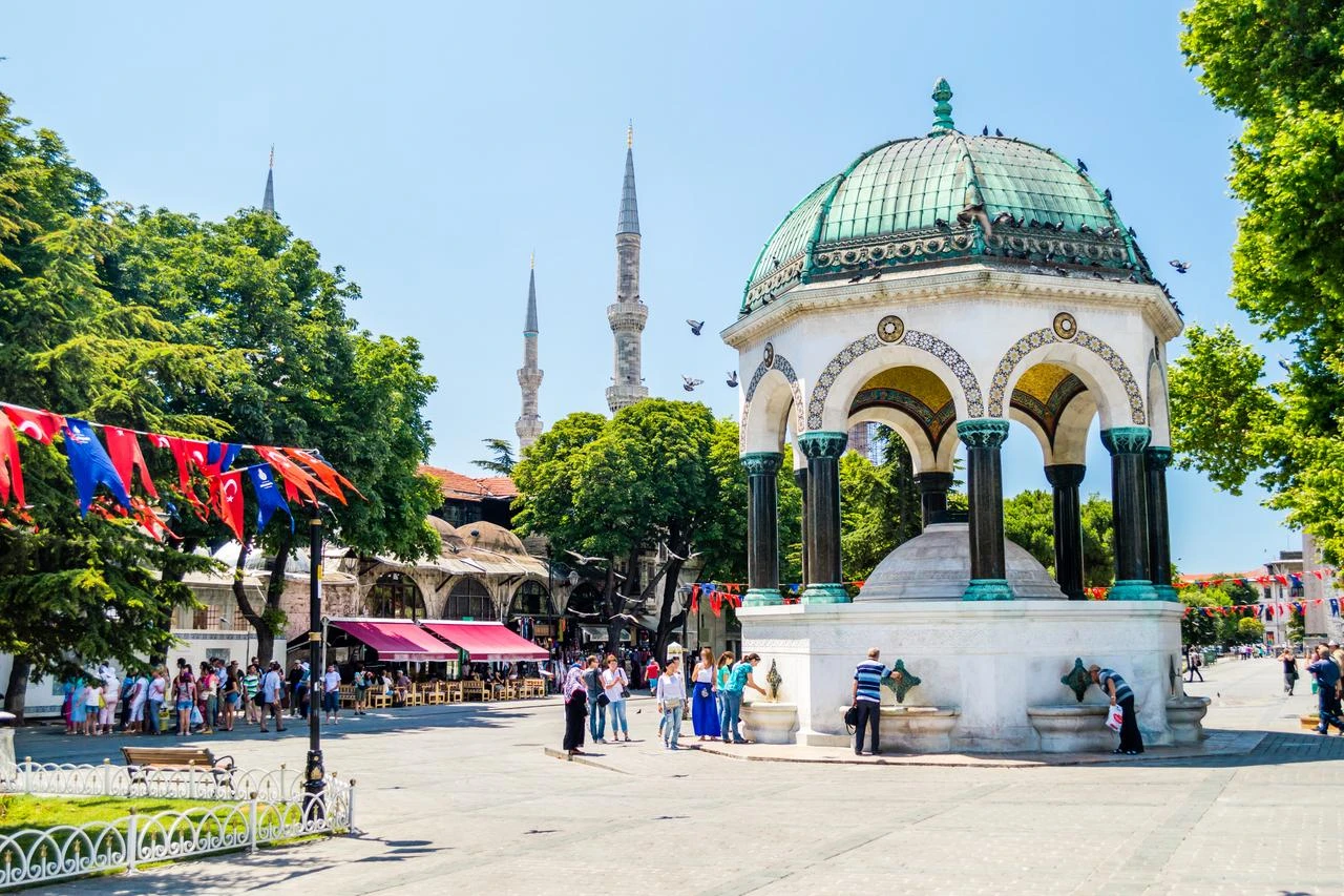 Turkish tourism takes hit of Middle East conflict as revenues fall 2.6%