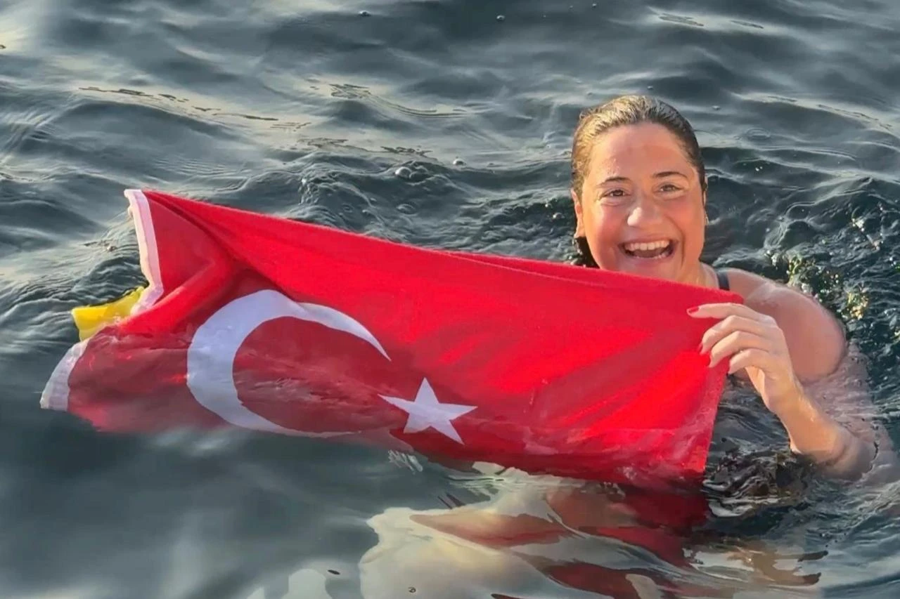 Aysu Turkoglu becomes youngest Turkish athlete to cross Japan’s Tsugaru Strait