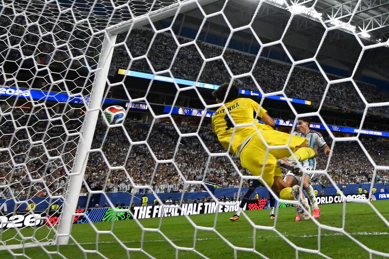 Cape Verde's goalkeeper #01 Vozinha concedes a goal scored by Argentina's defender #13 Cristian Romero (out of frame) and his team's third goal during the 2026 World Cup round of 32 football match between Argentina and Cape Verde at the Miami Stadium in Florida, US, on July 3, 2026.  (AFP Photo)