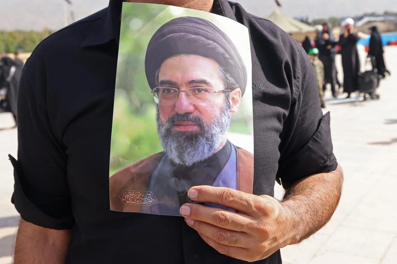 Mojtaba Khamenei barred from father's funeral over assassination fears