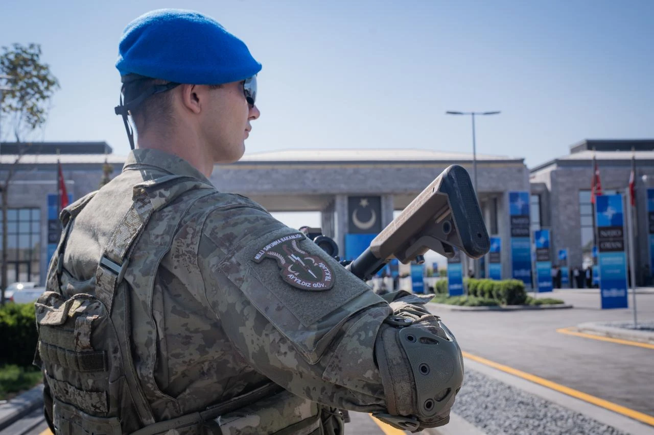 Soldiers stand guard at Ay Yildiz Joint Headquarters, which brings together the General Staff and the Army, Navy, and Air Force commands under one roof, in Ankara, Türkiye, July 2, 2026. (AA Photo)