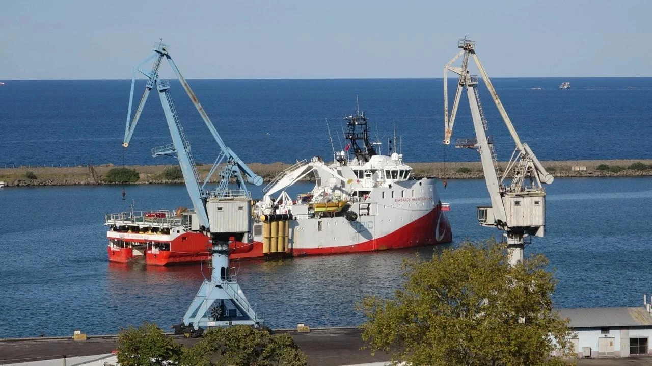Barbaros Hayreddin Pasa Seismic Research Vessel anchors at Trabzon Port after a 7.5-month hiatus, in Trabzon, Türkiye, on Oct. 5, 2024. (IHA Photo)