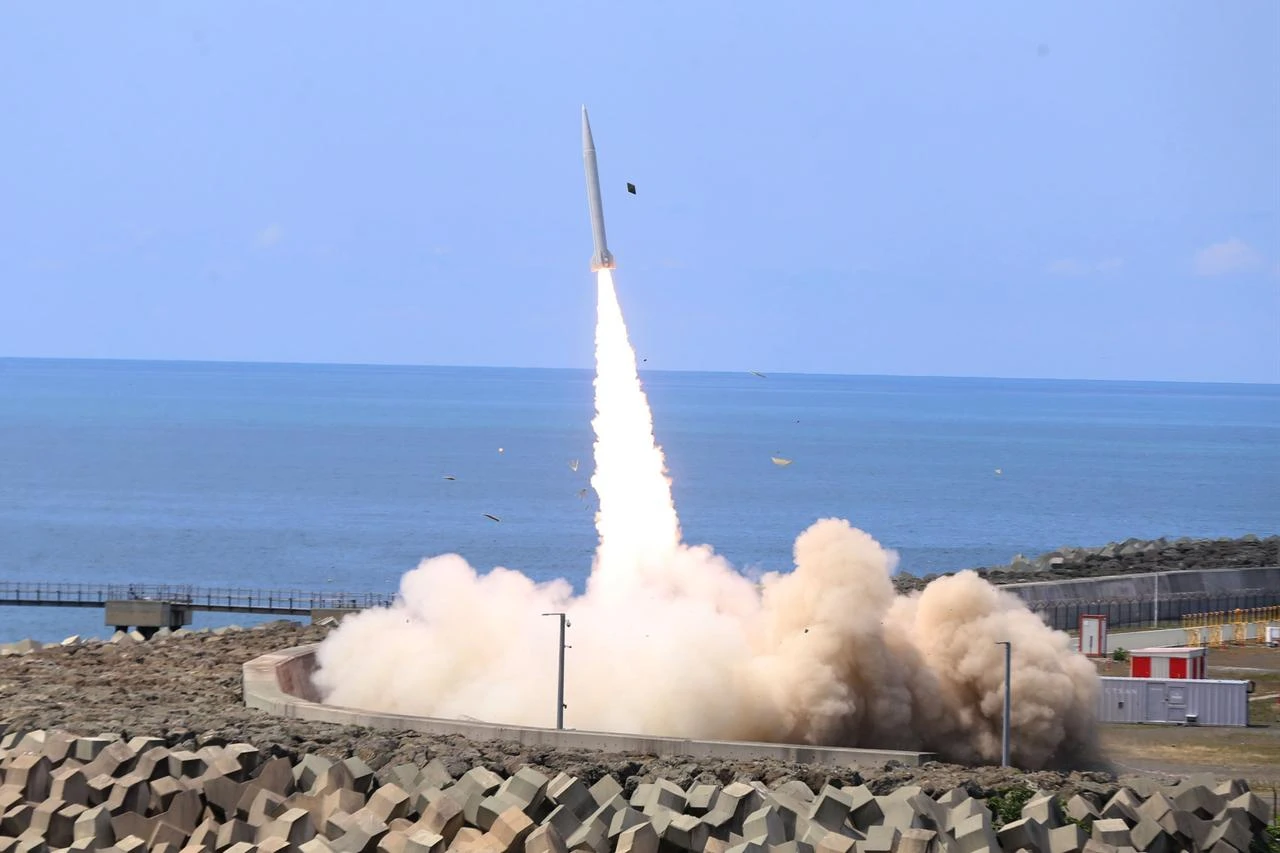 Türkiye's Tayfun Block-3 ballistic missile strikes moving sea target in Black Sea