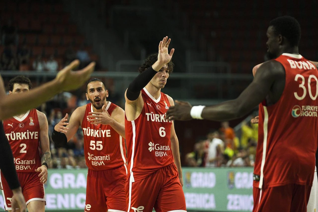 Türkiye hosts Switzerland in World Cup qualifier finale