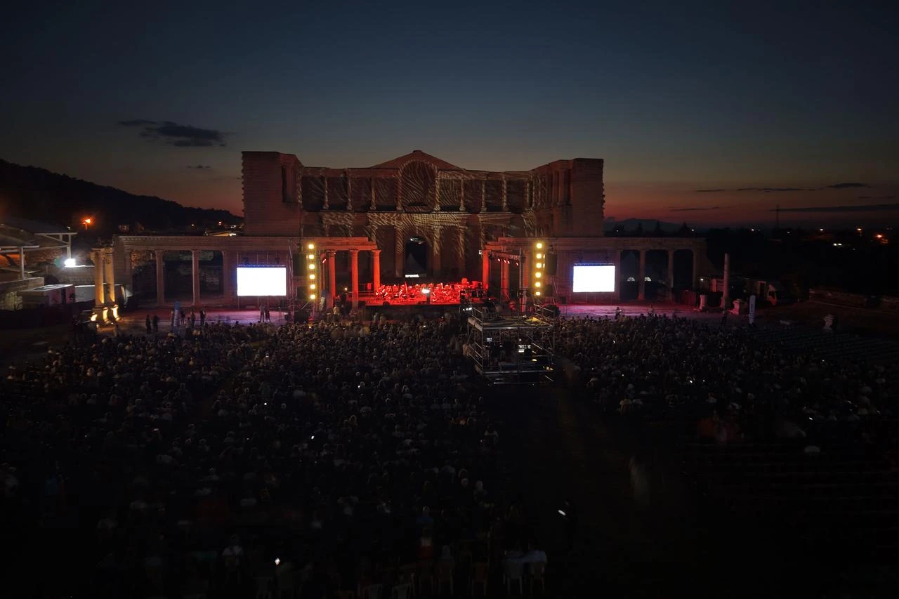 Izmir State Opera and Ballet performs “Carmina Burana” at Sardis Ancient City in Manisa, Türkiye, July 4, 2026. (AA Photo)