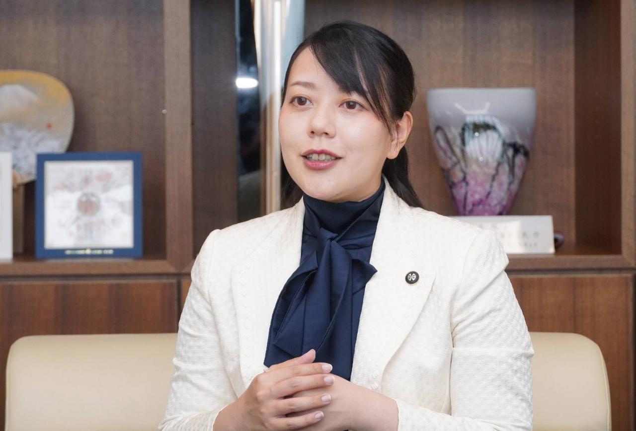 Shoko Kawata, the 35-year-old mayor of Yawata, speaks to reporters on July 2, 2026, in the city. (Photo via JIJI)