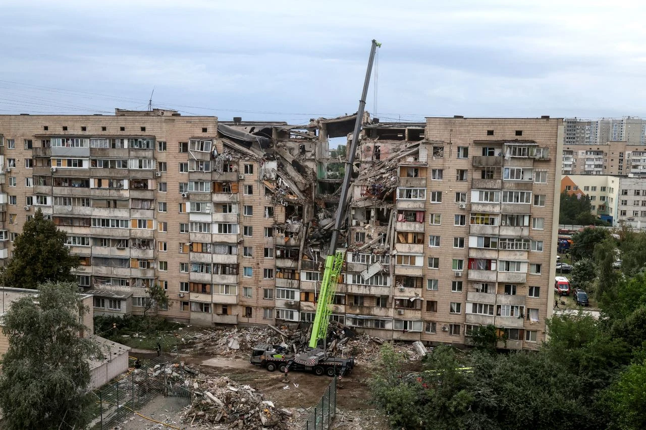 Russia kills 11 in Kyiv strike before NATO summit  Image