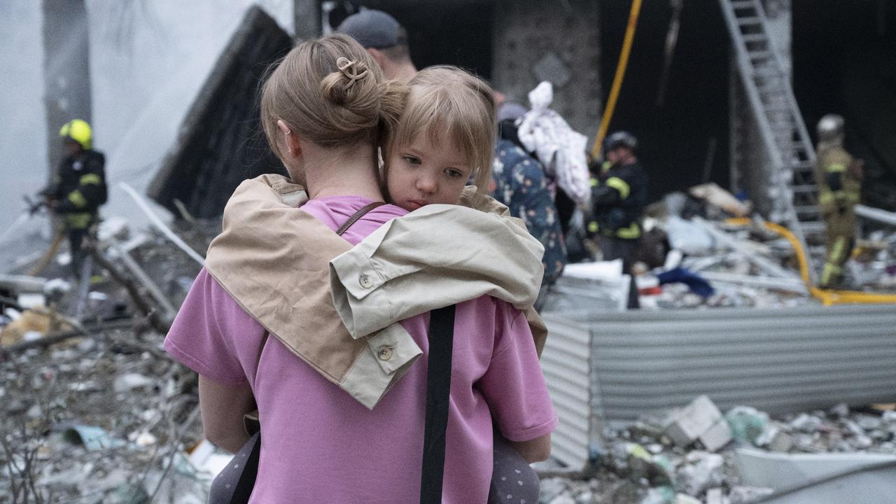 At least 11 killed in Russia's strike on Kyiv