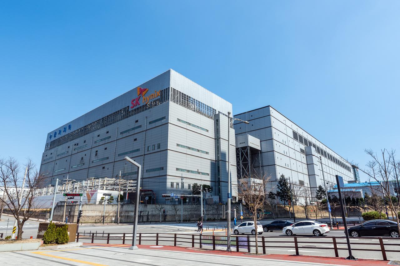 S. Korea's SK Hynix targets world's 2nd-largest IPO, raising $28B on Nasdaq