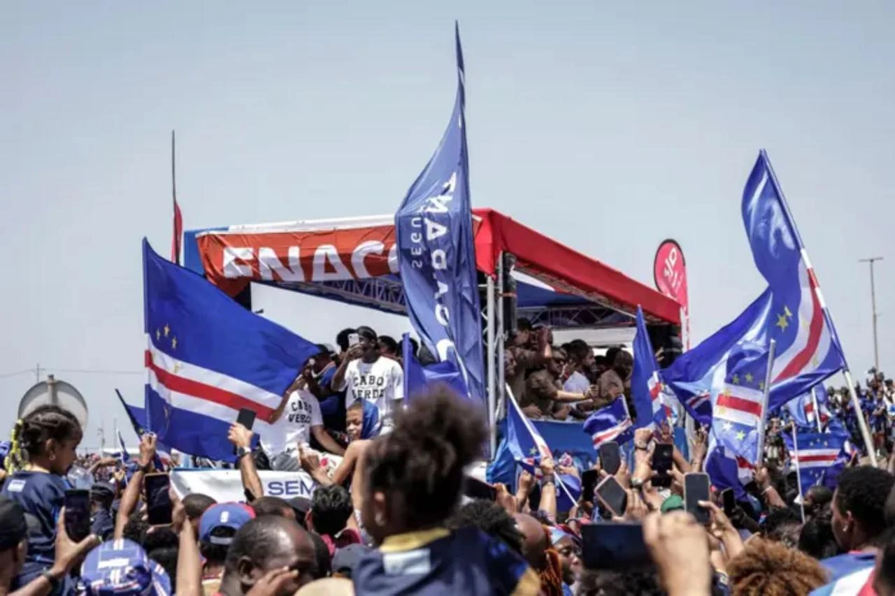 Cape Verde celebrates Blue Sharks’ historic World Cup run with massive parade