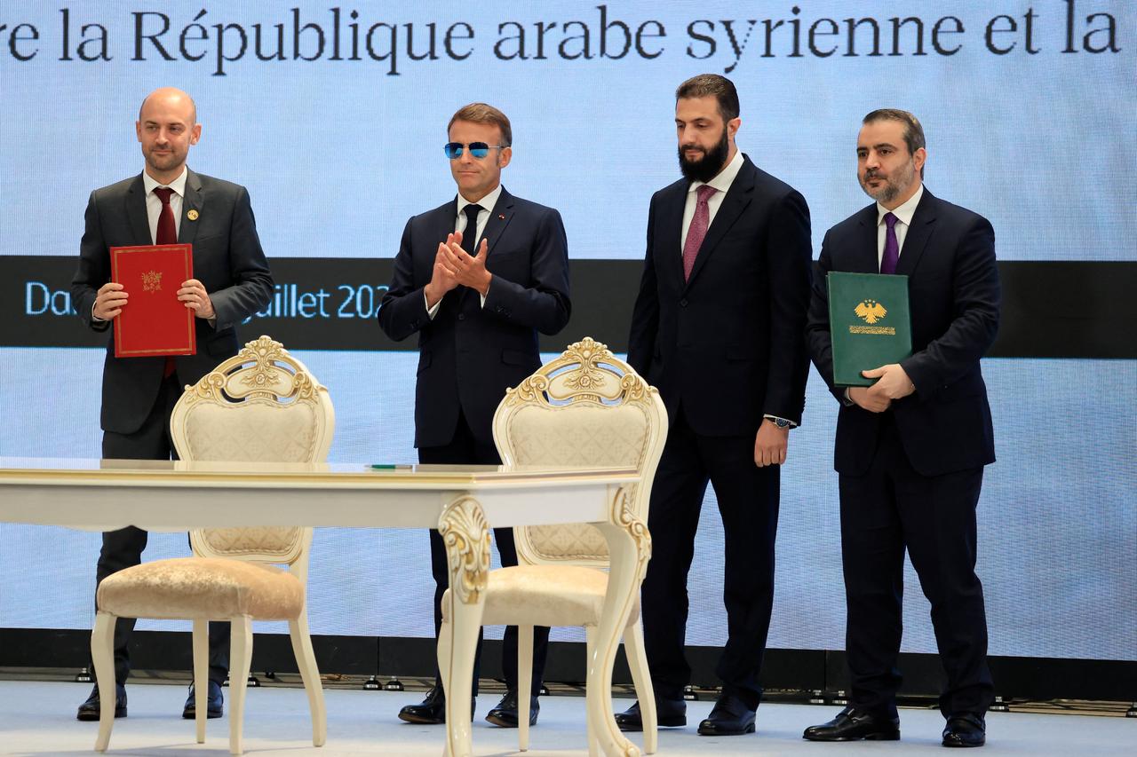 France, Syria sign over 16 strategic deals, eye new transit hub