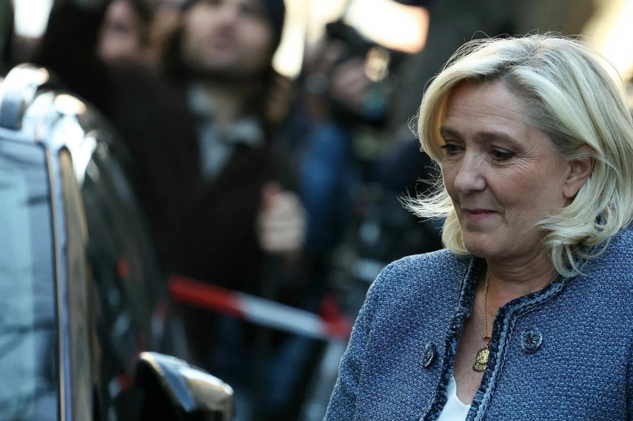 Le Pen cleared to run but ankle tag clouds presidential bid
