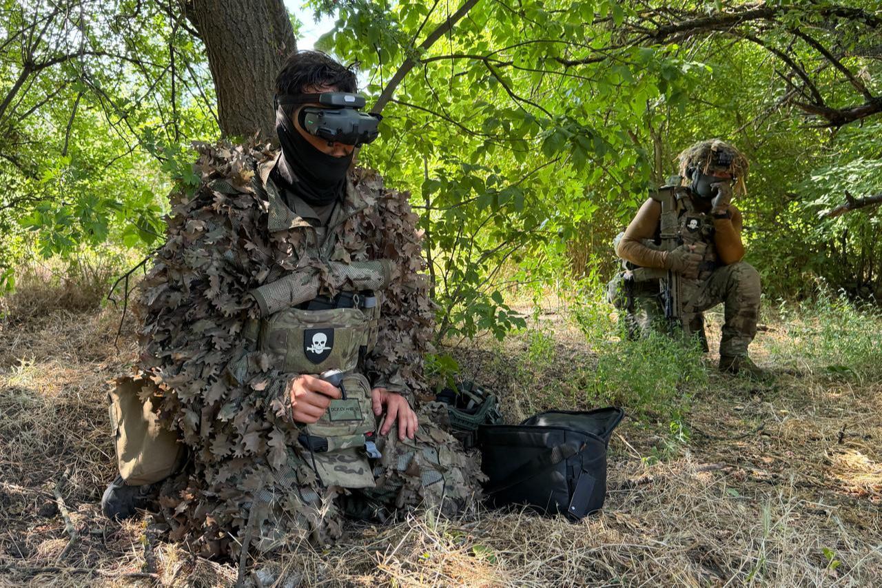 French volunteer members take part in a military training at an undisclosed location, in the Zaporizhzhia region, July 3, 2026, (AFP Photo)