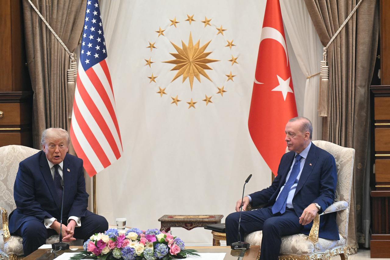 Turkish President Recep Tayyip Erdogan (R) and US President Donald Trump (L) hold a meeting at Bestepe Presidential Compound in Ankara, on July 7, 2026, the sidelines of the NATO Summit. (AFP Photo)
