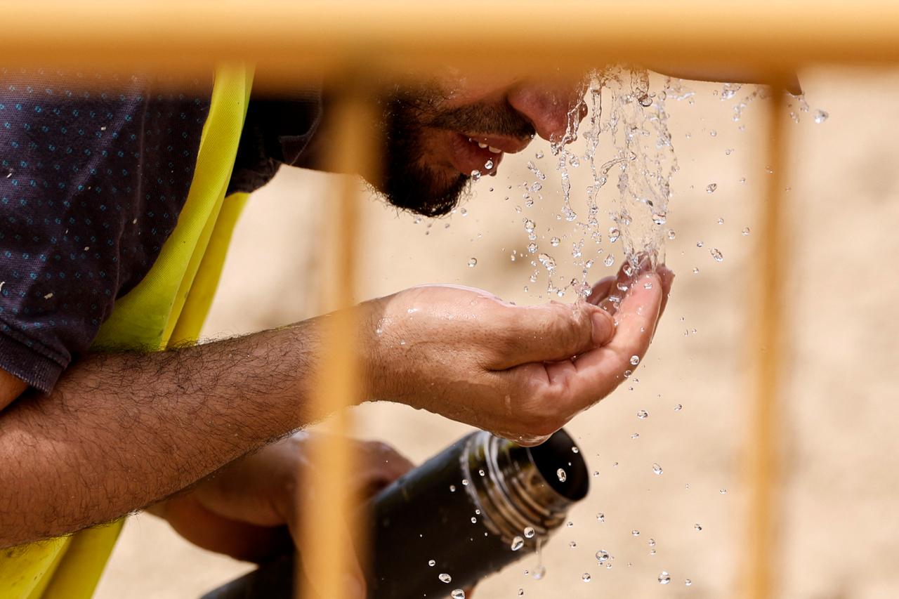 Spain fights extreme heat with new tech and laws