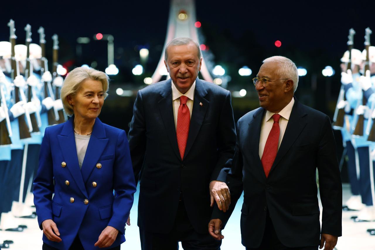 President Recep Tayyip Erdogan (C) welcomes European Commission President Ursula von der Leyen and European Council President Antonio Costa at the Presidential Complex in Ankara, Türkiye, on July 8, 2026. ( Turkish Presidency / Murat Kula - Anadolu Agency )