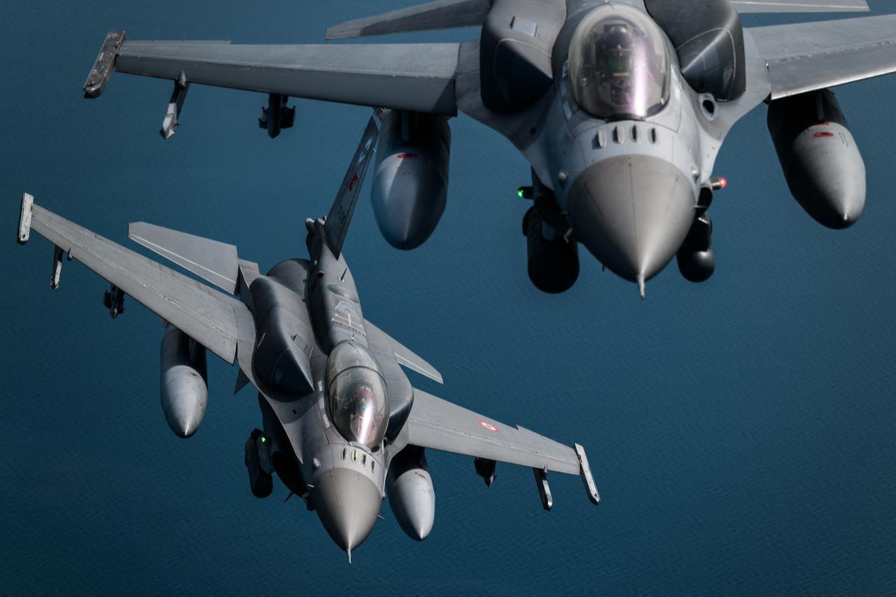 F-16 fighter jets belonging to the 6th Main Jet Base Command in Bandirma of the Turkish Air Force perform the sky over Canakkale, Türkiye, May 11, 2026. (AA Photo)
