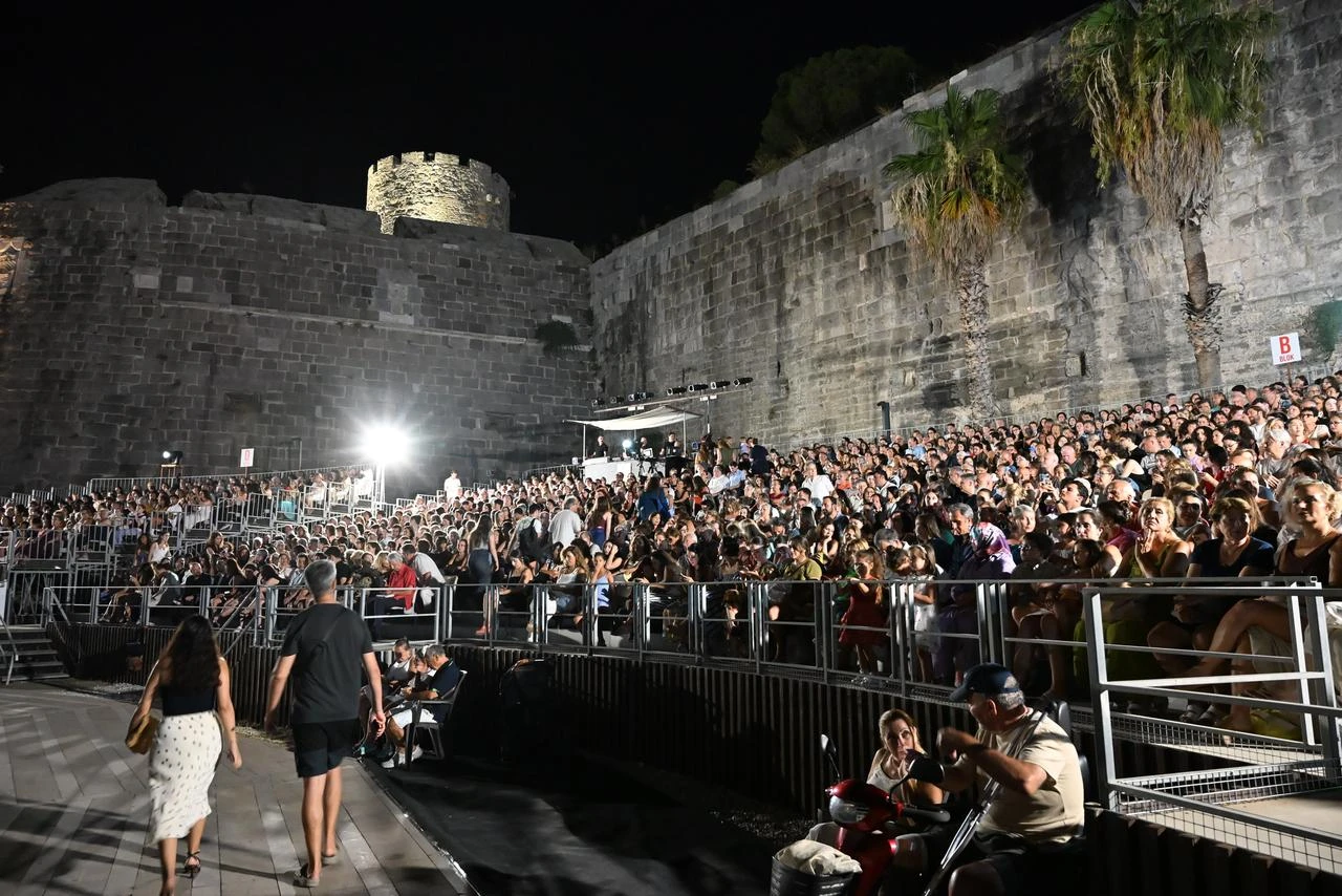 Audiences gather at Bodrum Castle for the opening of the 23rd International Bodrum Ballet Festival in Mugla, southwestern Türkiye. (AA Photo)