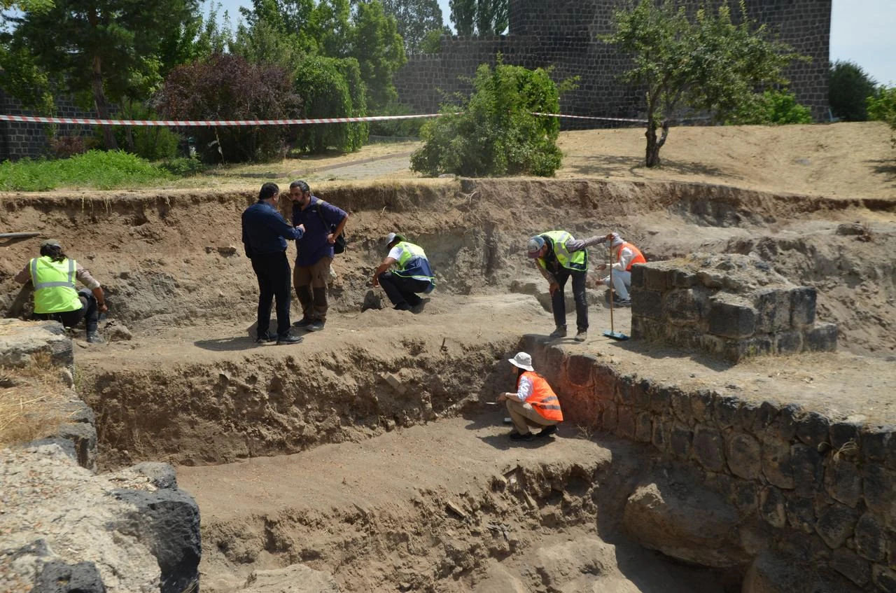 Archaeologists carry out excavation work inside Malazgirt Castle in Mus, eastern Türkiye. (AA Photo)
