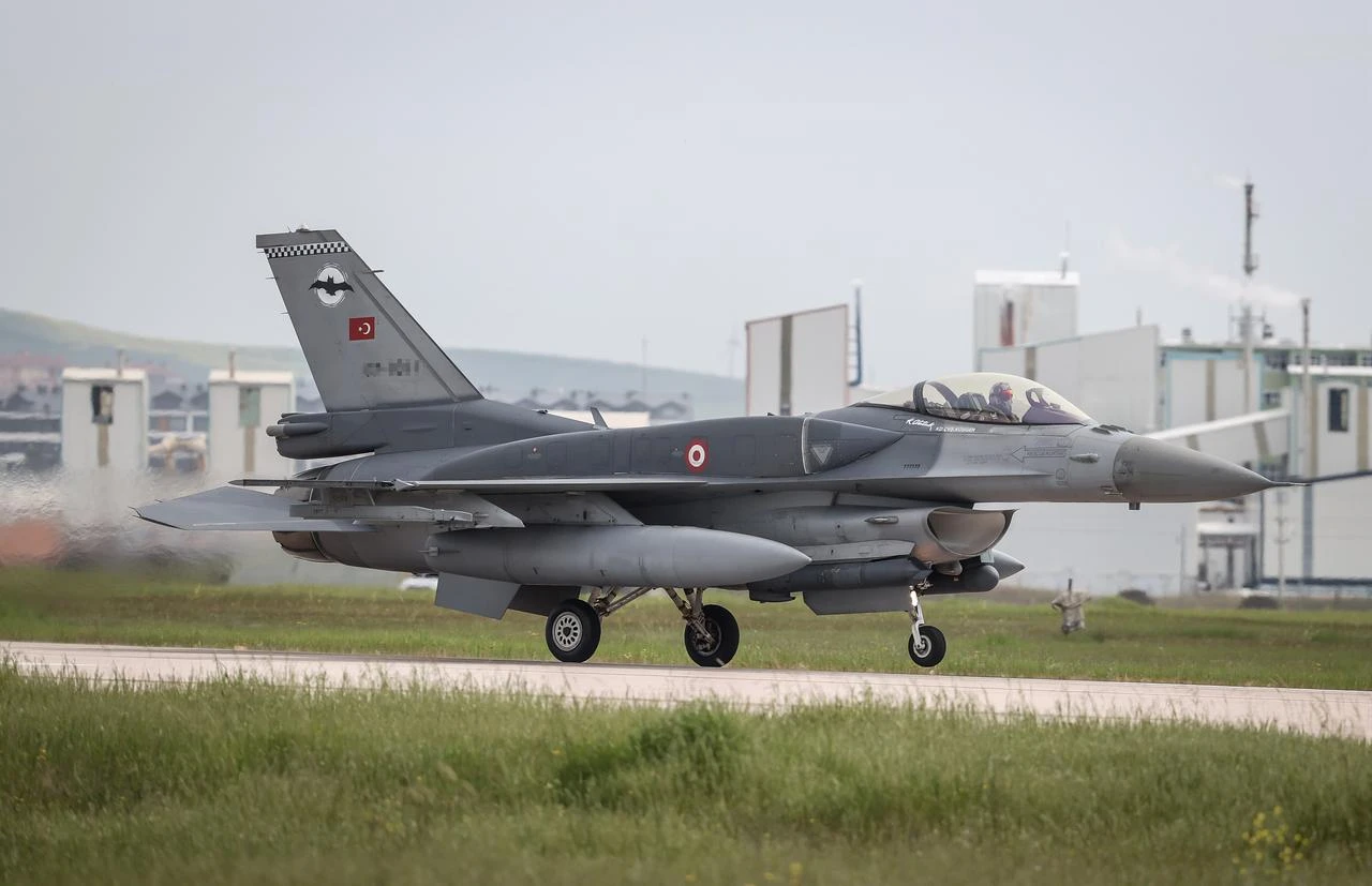F-16 fighter jets affiliated with the Turkish Air Force take off from Bandirma as part of the EFES-2026 military exercise at the 6th Main Jet Base Command in Balikesir, Türkiye, May 8, 2026. (AA Photo)