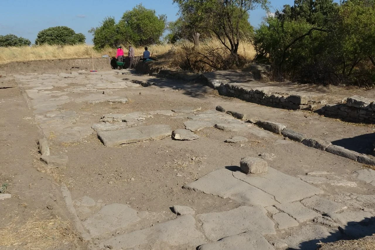 2,000-year-old road reveals Roman chapter of ancient Troy