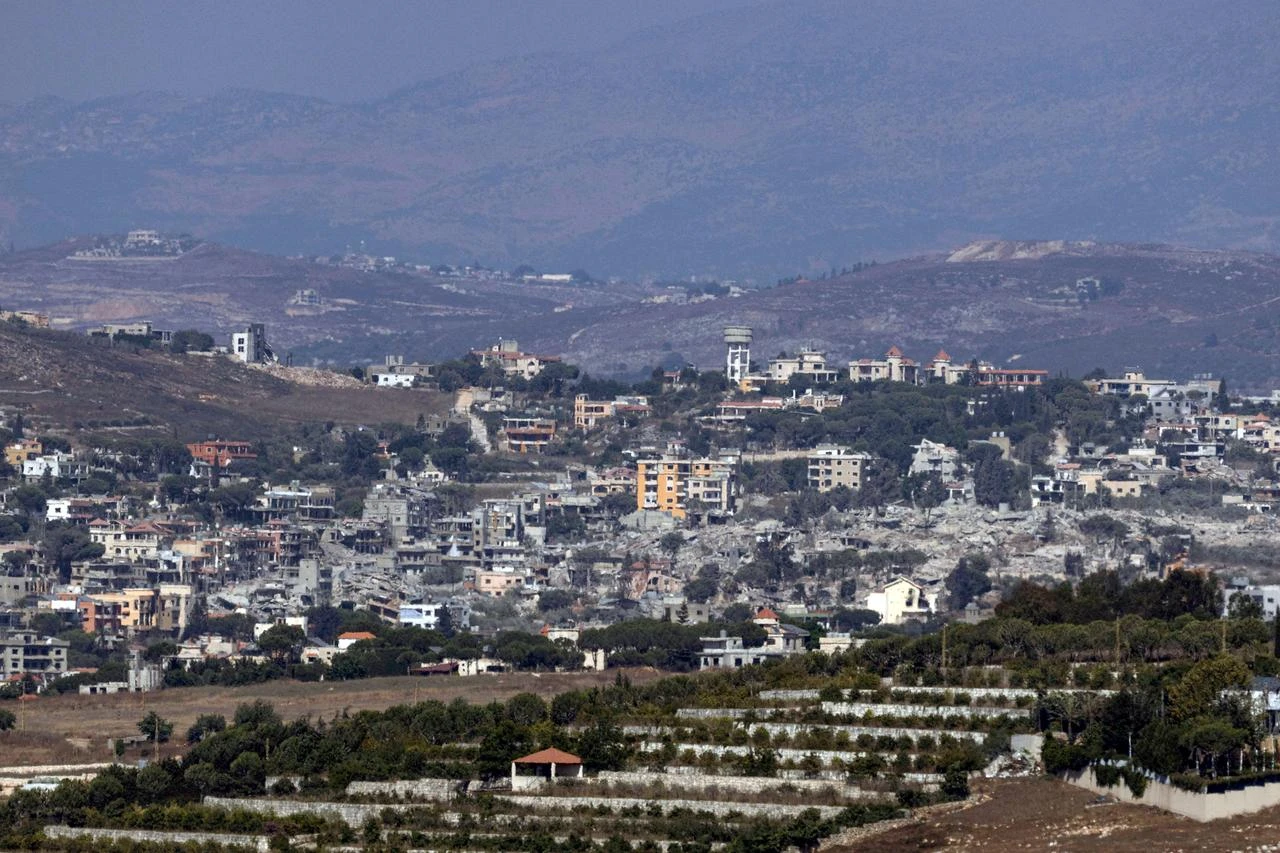 Hezbollah urges Lebanon to halt Israel talks over disputed map