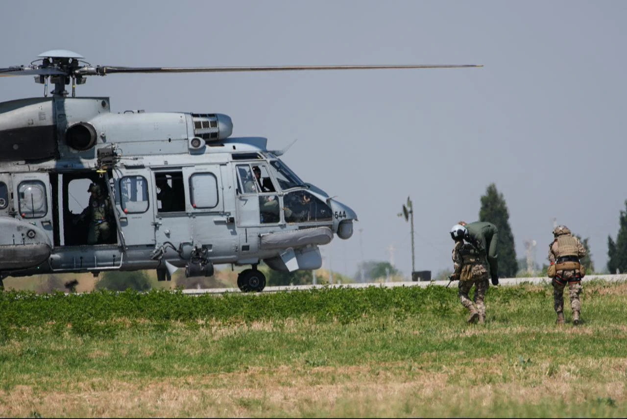 A personnel rescue drill is also conducted during the event at the 2nd Main Jet Base Command in the Cigli district of Izmir, Türkiye, on June 6, 2026. (AA Photo)