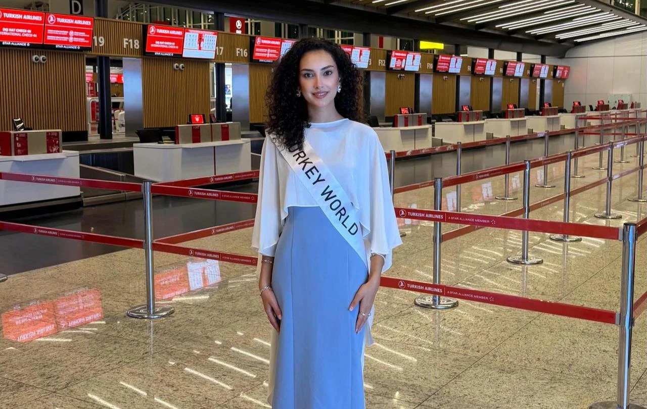 Miss Turkey 2025 winner Sila Saraydemir poses at Istanbul Airport before departing for Vietnam to represent Türkiye at the Miss World competition, Aug. 9, 2026. (Photo via Instagram / @silasaraydemir)