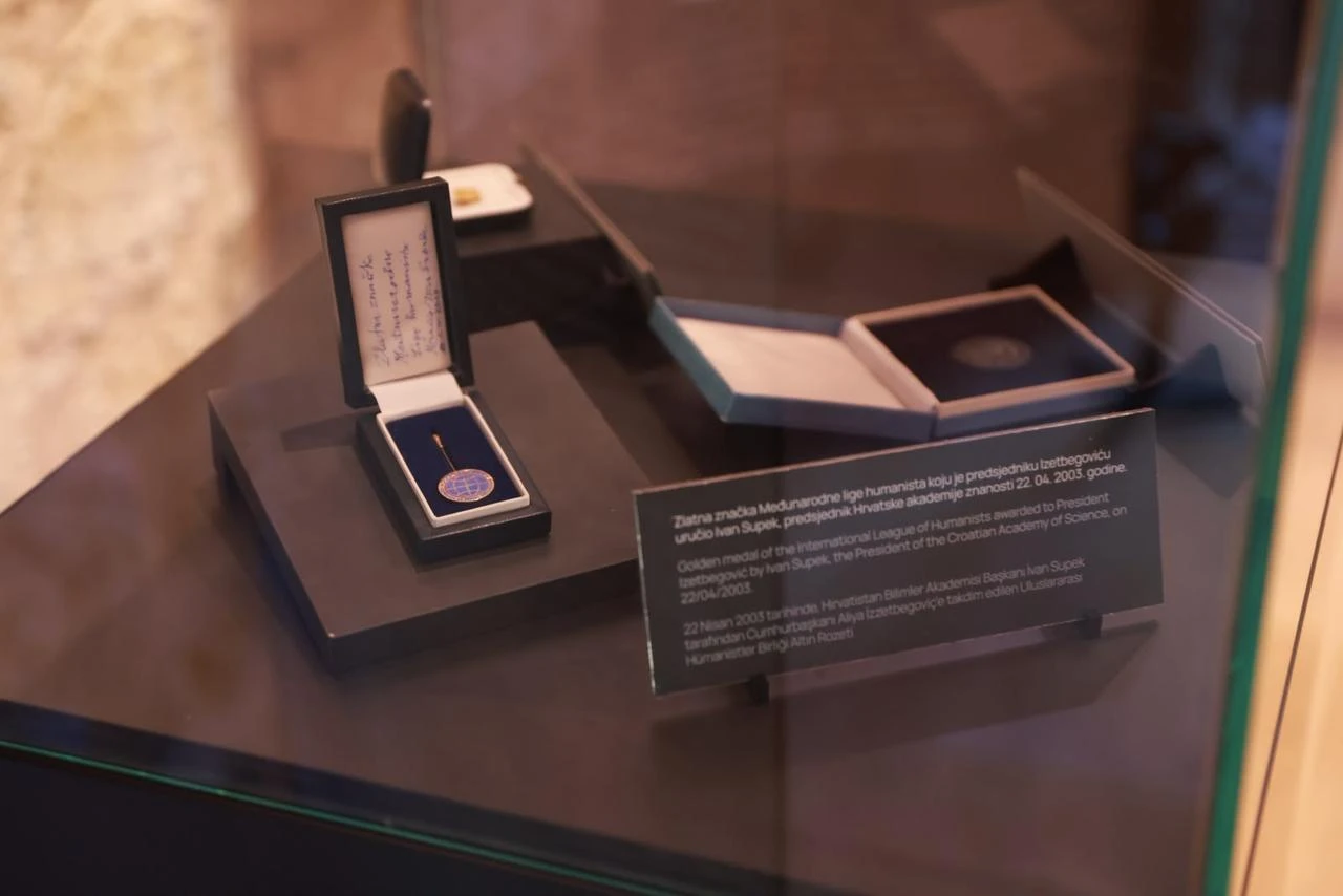 A medal awarded to Alija Izetbegovic is displayed at the renovated Alija Izetbegovic Museum in Sarajevo, Bosnia and Herzegovina. (Courtesy of TIKA)