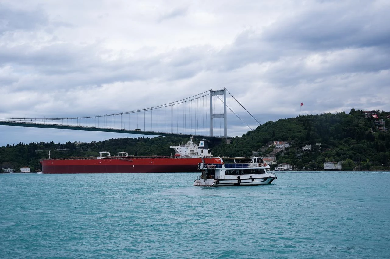 Türkiye resumes full Black Sea transits after brief delays