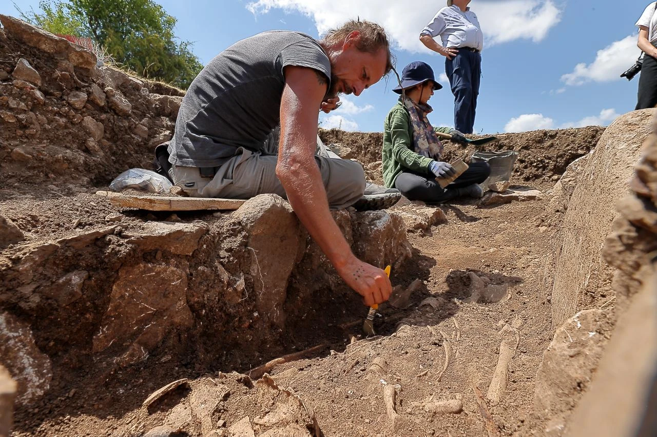 Ancient Hattusa reveals 2,300-year-old tombs with intact skeleton
