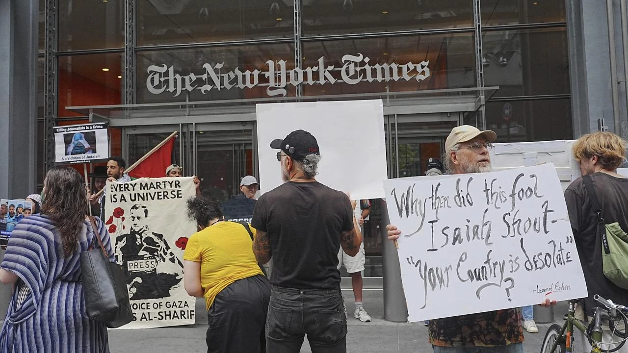Rally outside New York Times marks year since Gaza journalists' killing