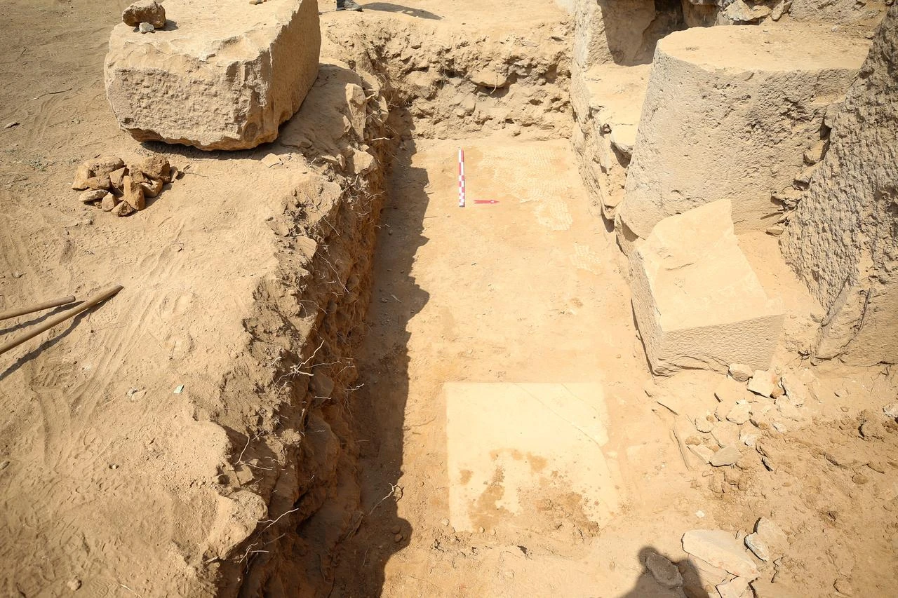 A section of ancient flooring uncovered during excavations at the Late Roman bathhouse in Nysa Ancient City, Aydin, western Türkiye. (AA Photo)