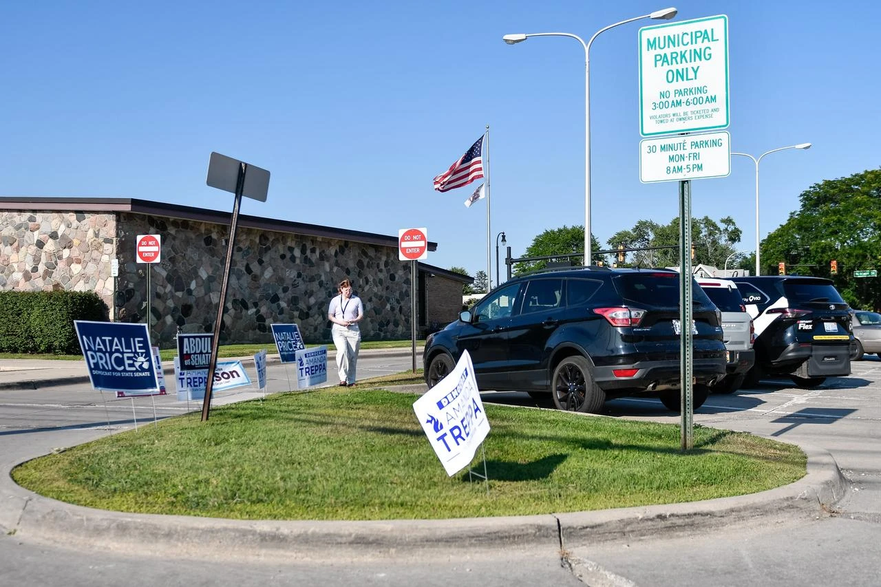 Oakland County voters cast their ballots in the 2026 Michigan primary election at Clawson City Hall in Clawson, Michigan, United States on August 4, 2026. (AA Photo)