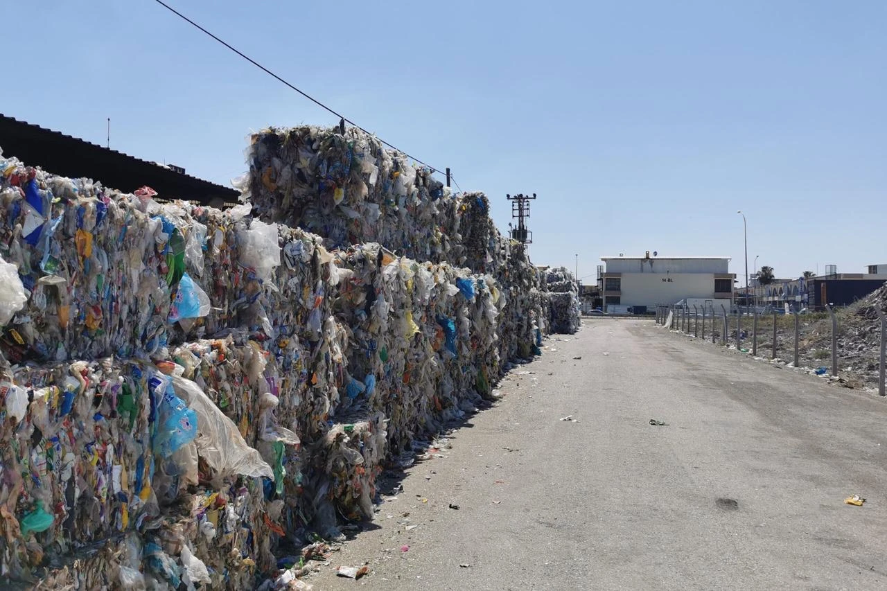 Microplastic crisis grips Türkiye’s tourist coasts amid record plastic imports