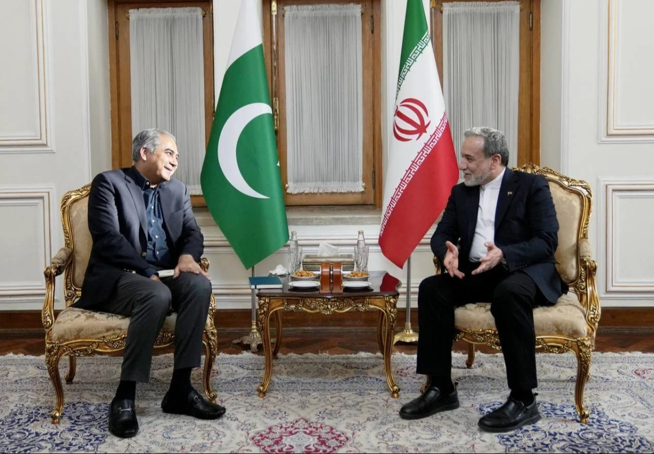 A handout photo made available by the Iranian Foreign Ministry Office shows Iranian Foreign Minister Abbas Araghchi (R) meeting with Pakistan's Minister of Interior Syed Mohsin Raza Naqvi in Tehran, August 11, 2026. (AFP Photo)