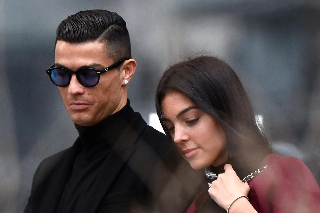 Ronaldo and Rodriguez say ‘I do’ after decade together