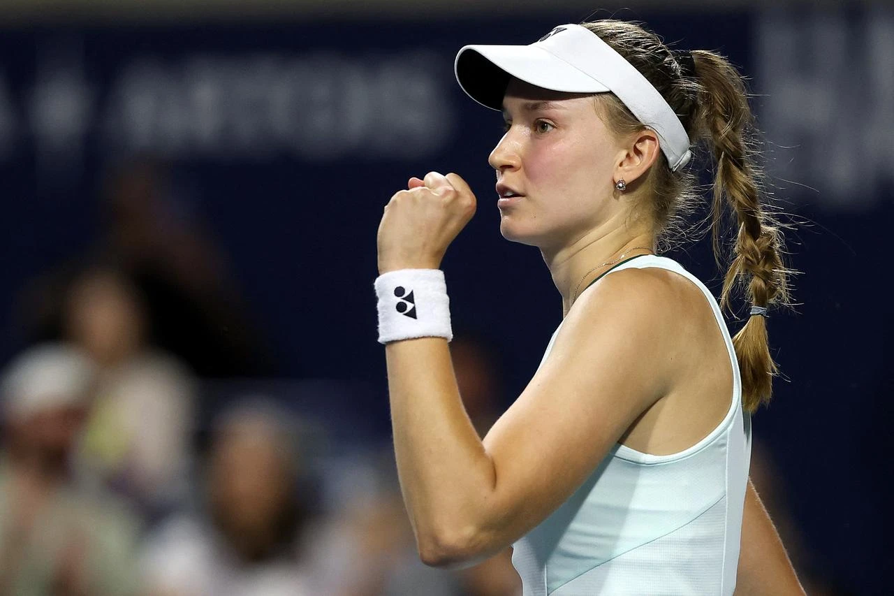 Rybakina beats Osaka to reach Toronto Masters semifinals