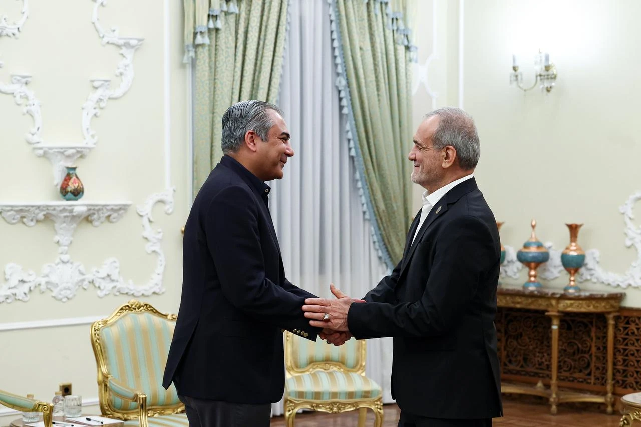 ranian President Masoud Pezeshkian (R) receives Pakistan's Interior Minister Mohsin Raza Naqvi (L), who is serving as a mediator in talks between Iran and the United States, in Tehran, Iran, on August 12, 2026. ( Iranian Presidency / Handout / AA Photo)
