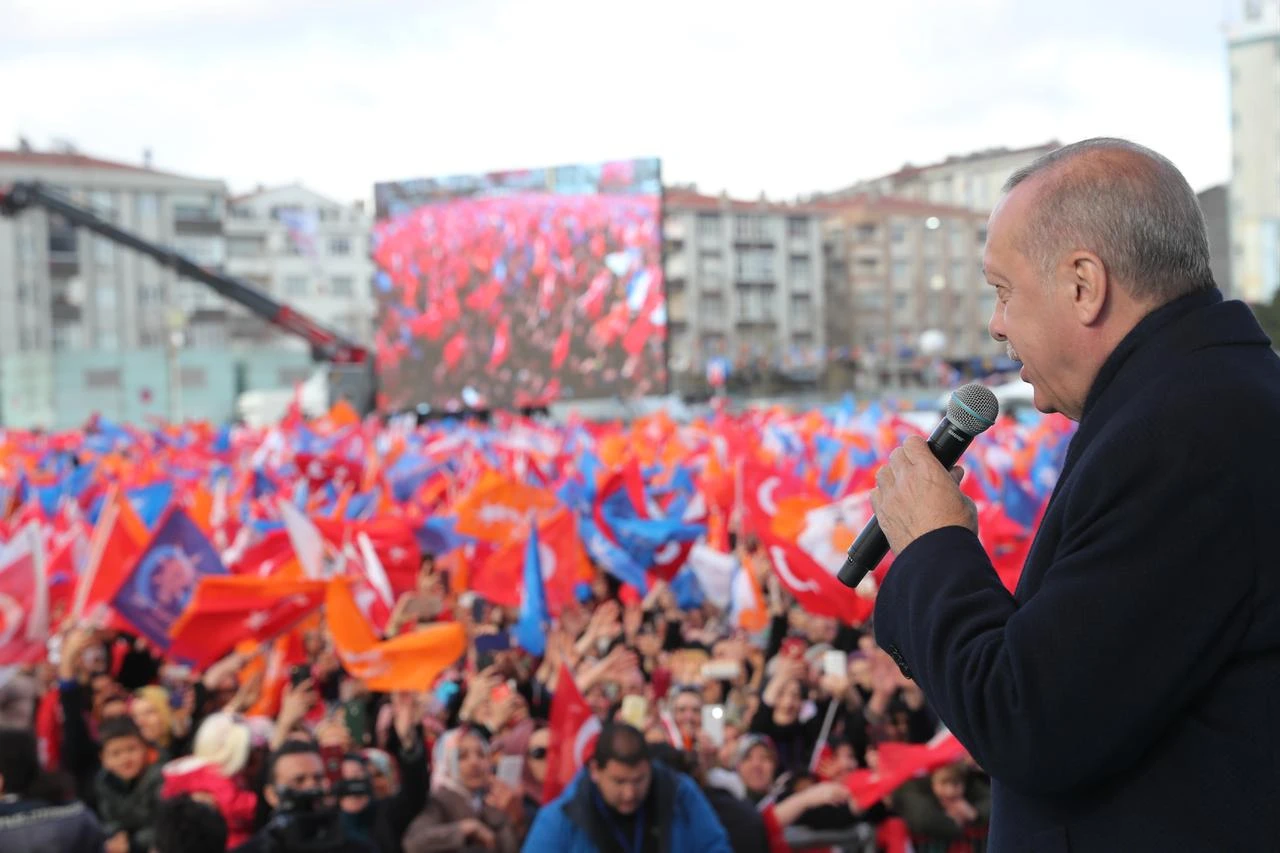 President of Türkiye and the leader of Turkey's ruling AK Party Recep Tayyip Erdogan makes a speech during a campaign rally ahead of March 31 local elections, in Istanbul's Bagcilar district, Türkiye on March 30, 2019. (AA Photo)
