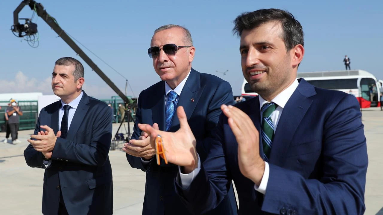 Bayraktar brothers lead Türkiye’s taxpayers in 2025 for 5th year, paying $139M