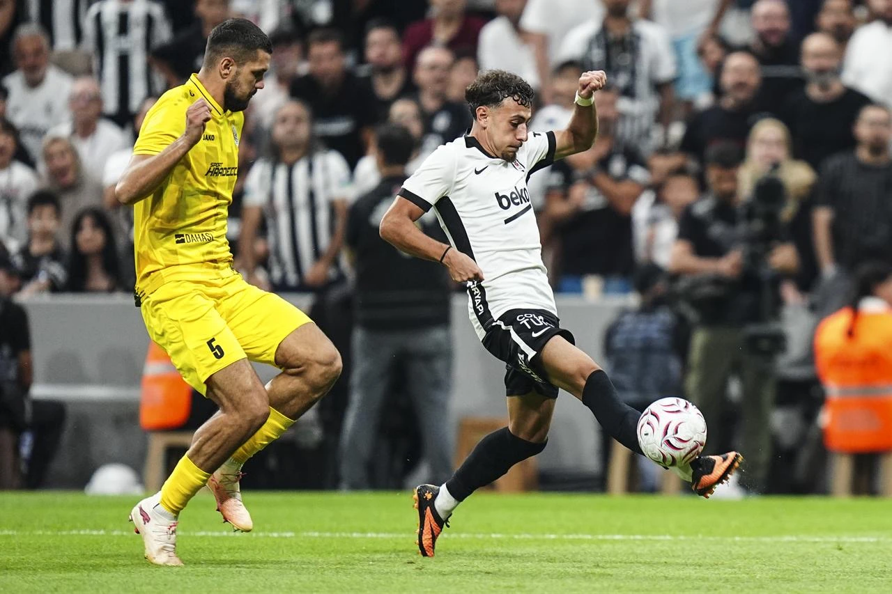 Besiktas secures European football with 1-0 playoff win over Hradec Kralove