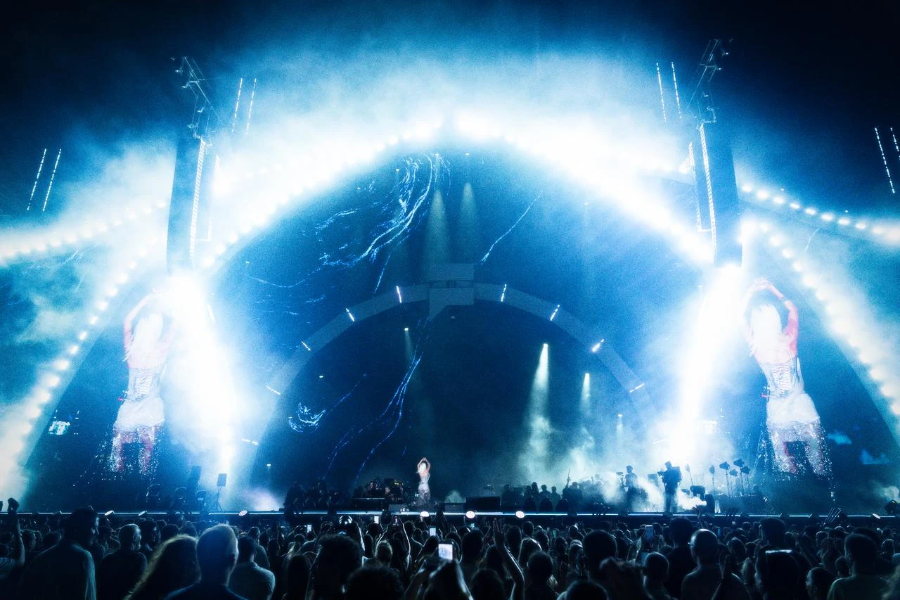 Istanbul Festival hosts pop stars Levent Yuksel and Hande Yener