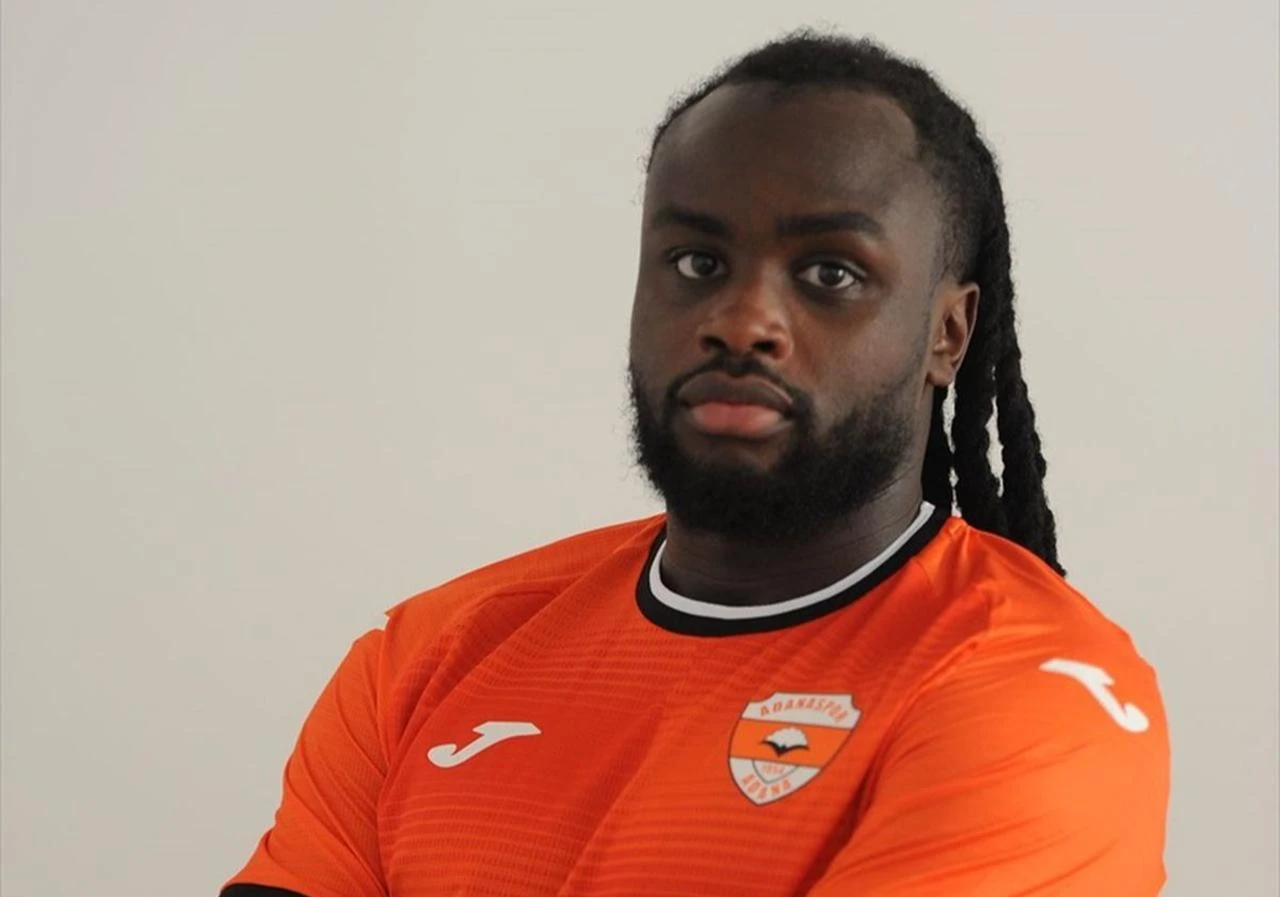 Jordan Lukaku poses in an Adanaspor jersey after joining the Turkish club. (Photo via Adanaspor)