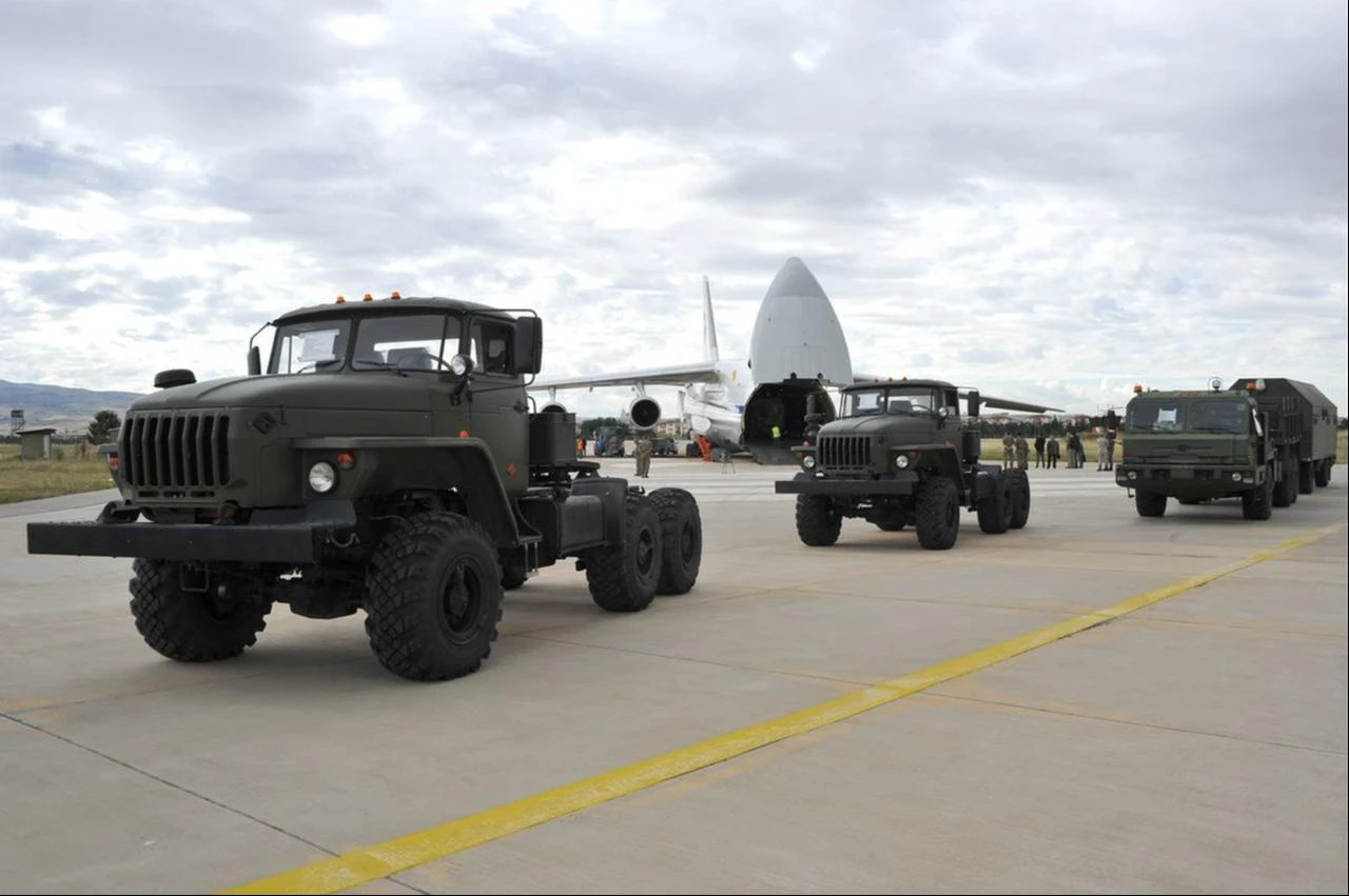 Russian Antonov AN-124 Ruslan transport aircraft, carrying the first batch of equipment for the S-400 missile defense system, arrives at Murted Air Base in Ankara, Türkiye, July 12, 2019.  (Türkiye's National Defense Ministry/HO)
