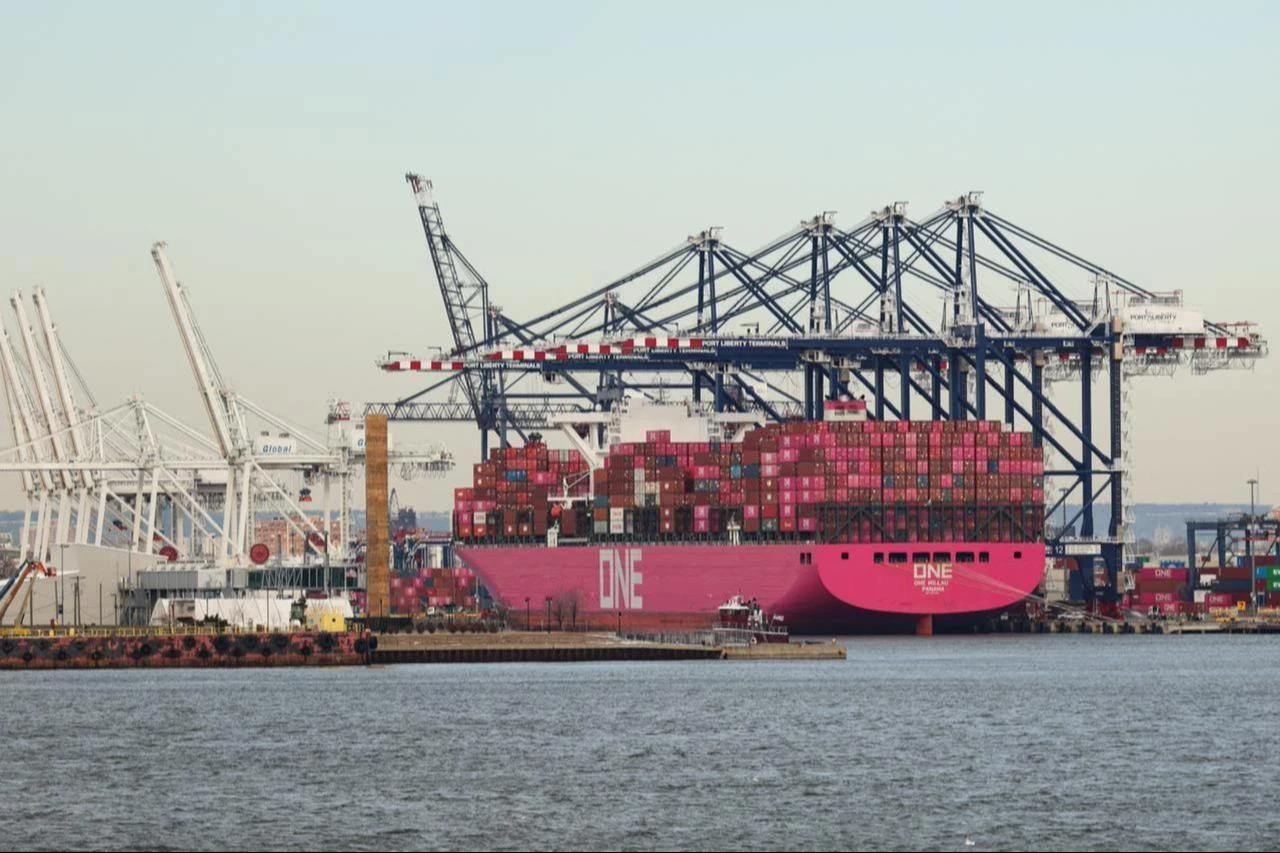 Cargo ships and shipping containers are seen at the Port Jersey container terminal in Jersey City, New Jersey, January 23, 2026. (AFP Photo)