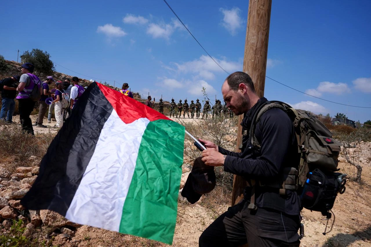 Palestinian voter registration begins ahead of 1st legislative elections since 2006