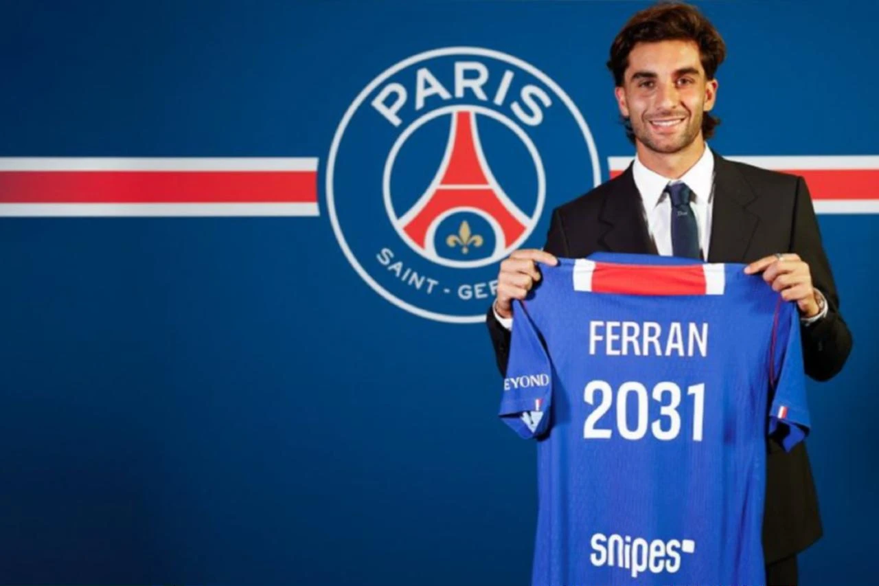 PSG signs Ferran Torres from Barcelona on deal until 2031