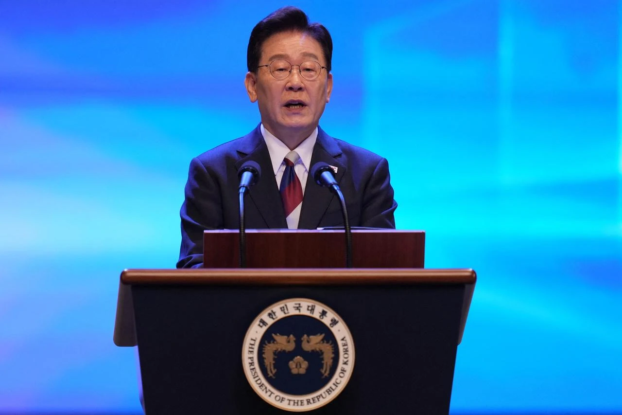 South Korea’s Lee proposes talks to formally end Korean War
