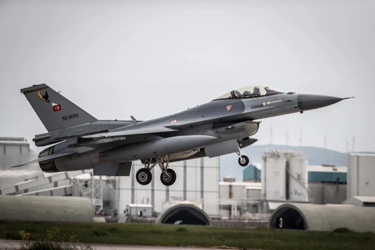 Turkish jets join NATO air defence drill over Romania